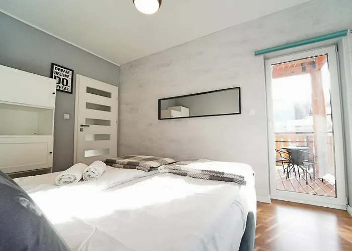Apartamenty Everysky - Emilii Plater 18-18A